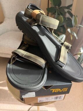 Teva Men's Sport Sandals in Olive and Black M Hurricane XL T2